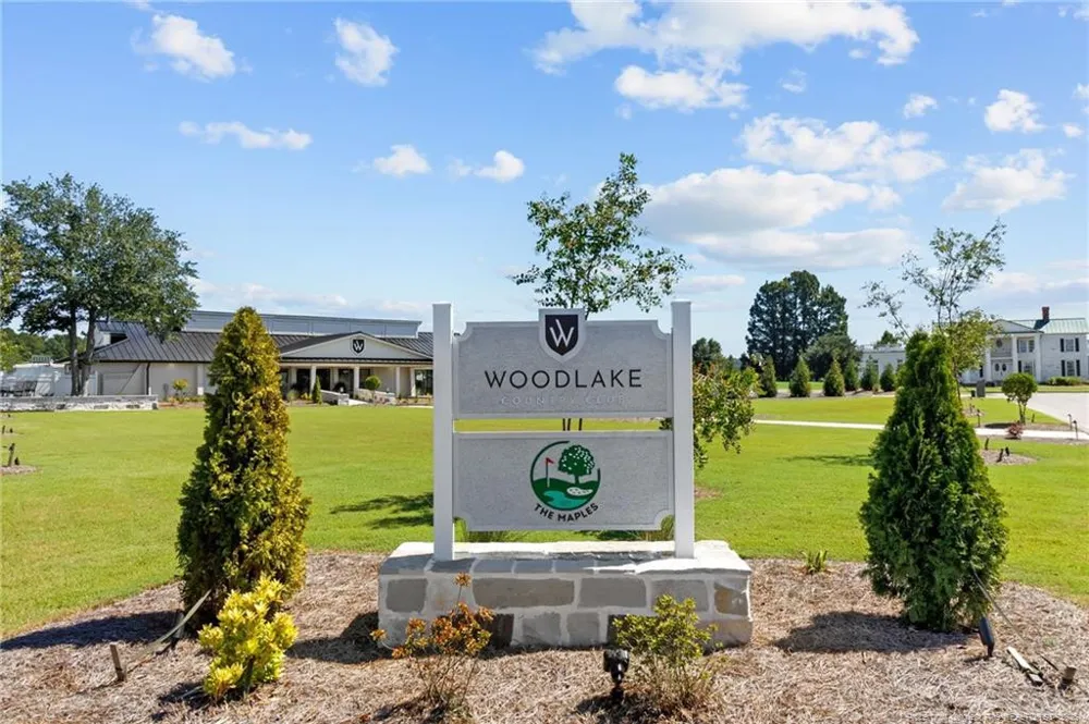 809 Blue Bird Drive Vass, NC 28394