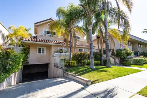 364 W Wilson Avenue #3