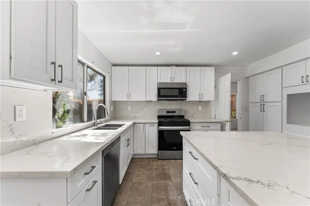 40059 Lloyds Court Palmdale, CA 93551