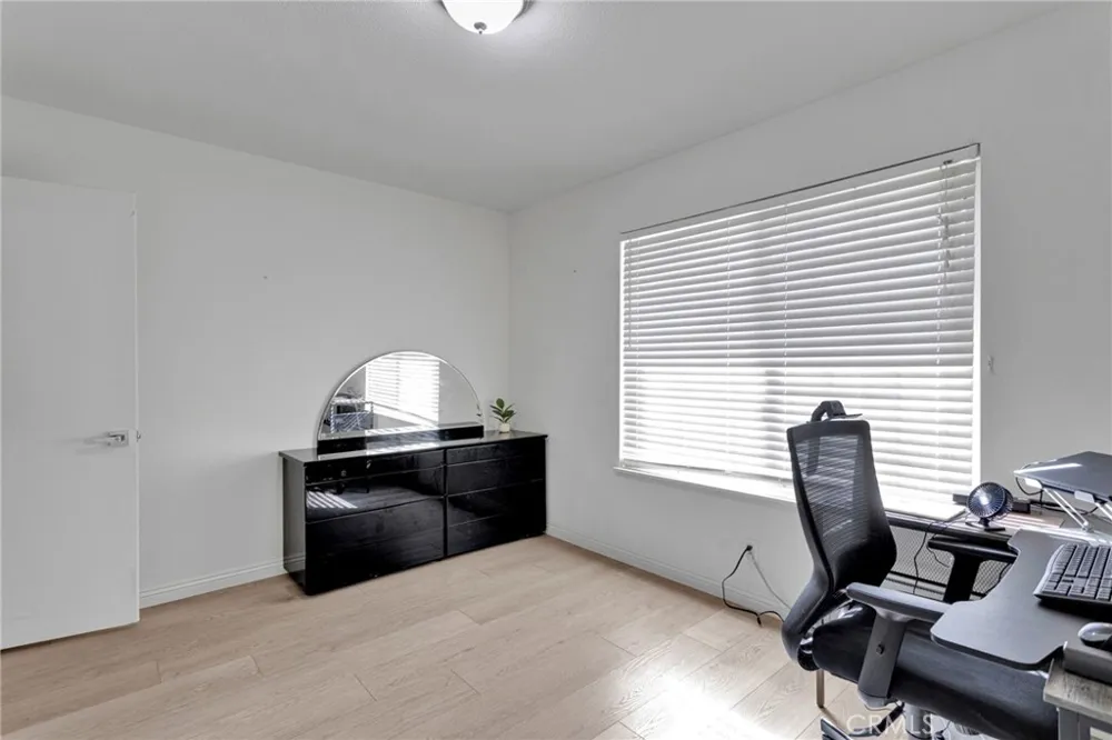 14275 Gayhead Apple Valley, CA 92307