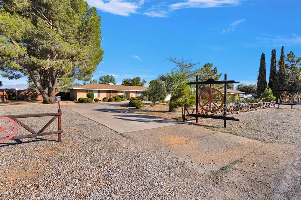 14275 Gayhead Apple Valley, CA 92307