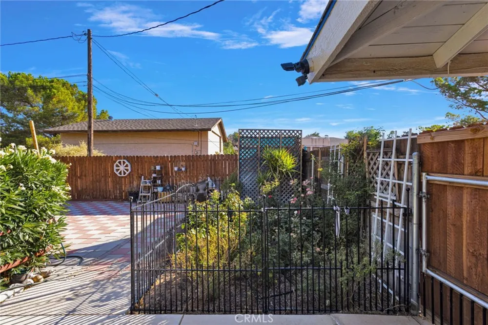 14275 Gayhead Apple Valley, CA 92307