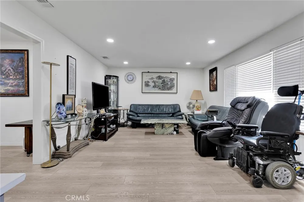 14275 Gayhead Apple Valley, CA 92307