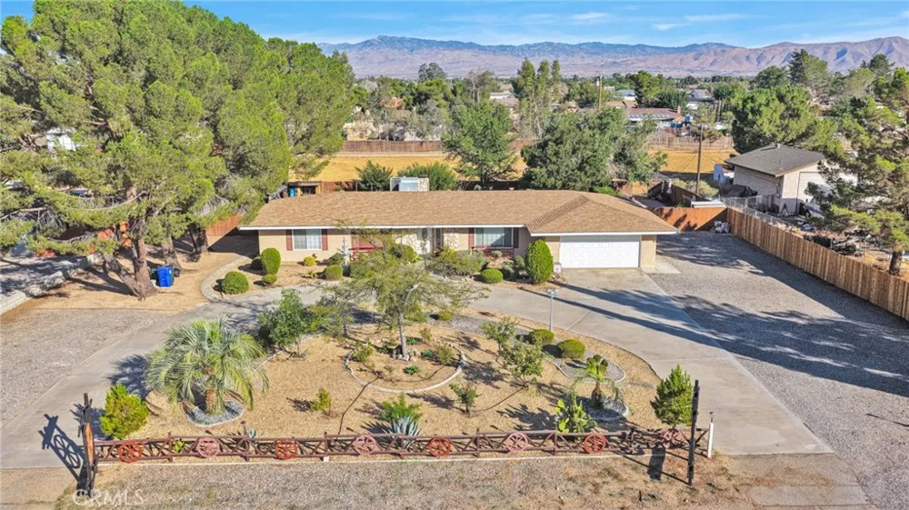 14275 Gayhead Apple Valley, CA 92307