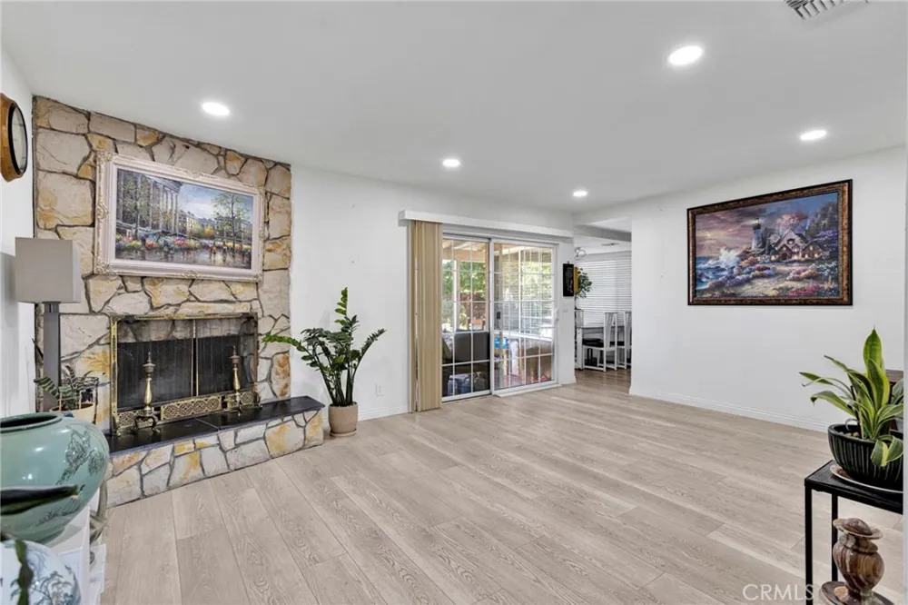 14275 Gayhead Apple Valley, CA 92307
