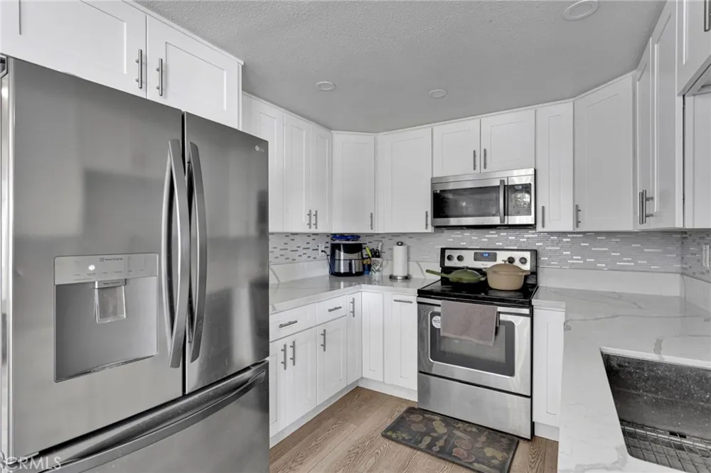 14275 Gayhead Apple Valley, CA 92307