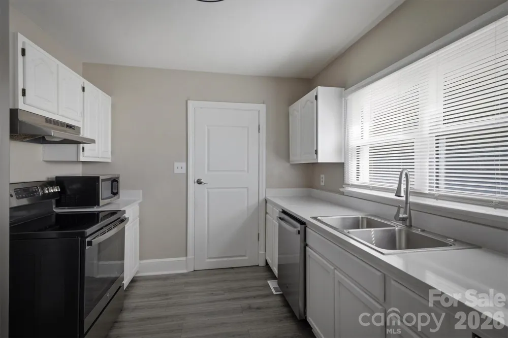 1060 14th Avenue NW Hickory, NC 28601