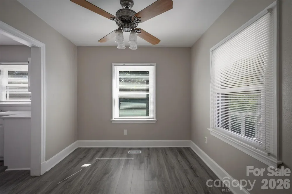 1060 14th Avenue NW Hickory, NC 28601
