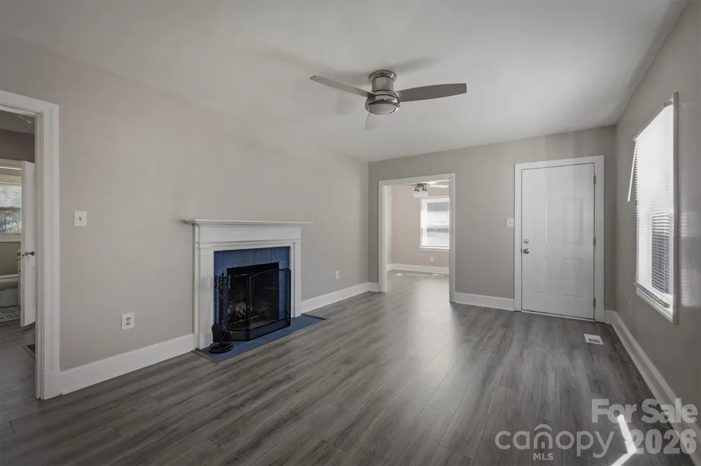 1060 14th Avenue NW Hickory, NC 28601