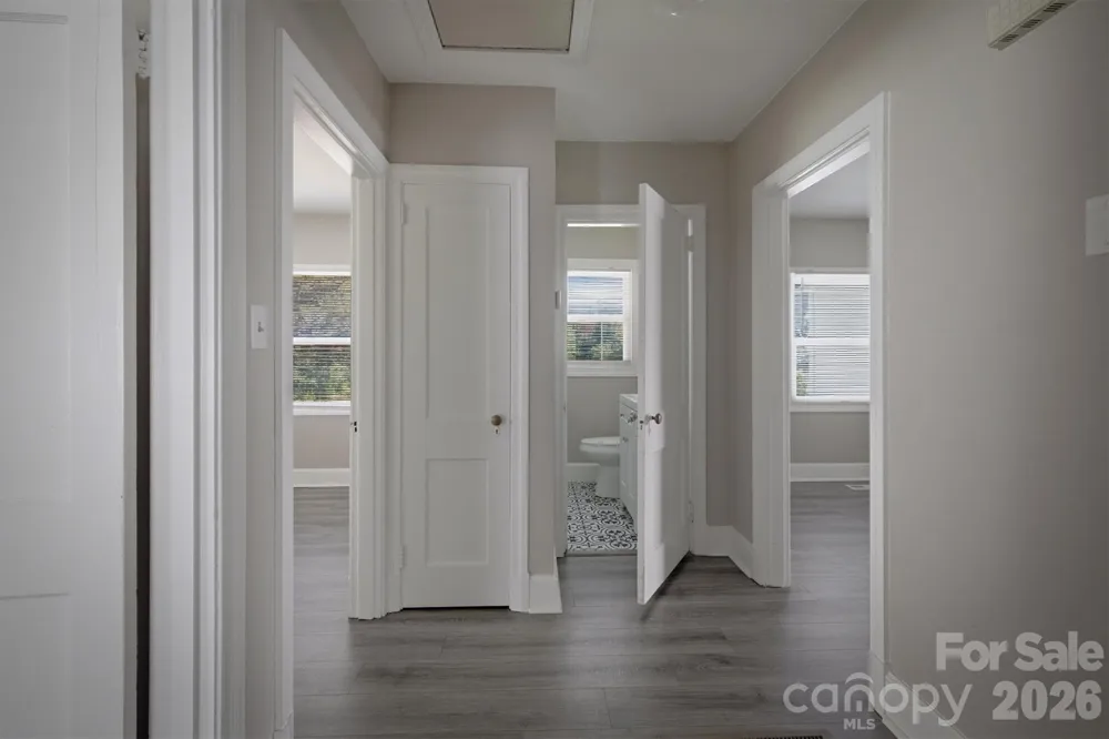 1060 14th Avenue NW Hickory, NC 28601