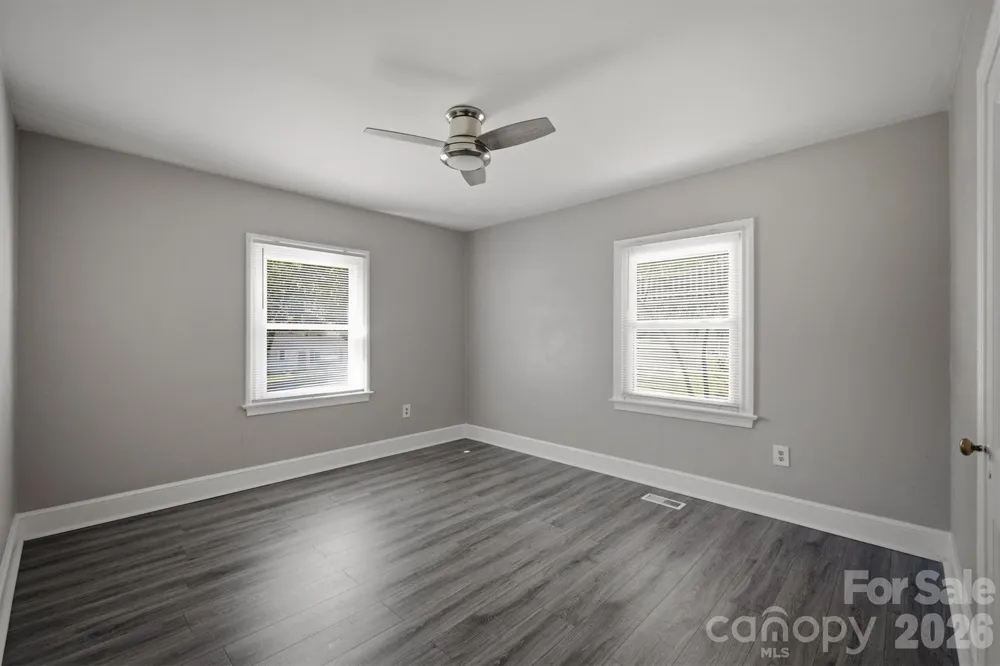 1060 14th Avenue NW Hickory, NC 28601
