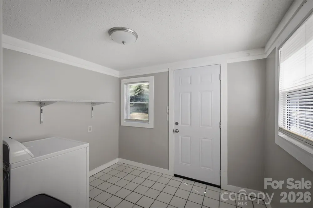 1060 14th Avenue NW Hickory, NC 28601