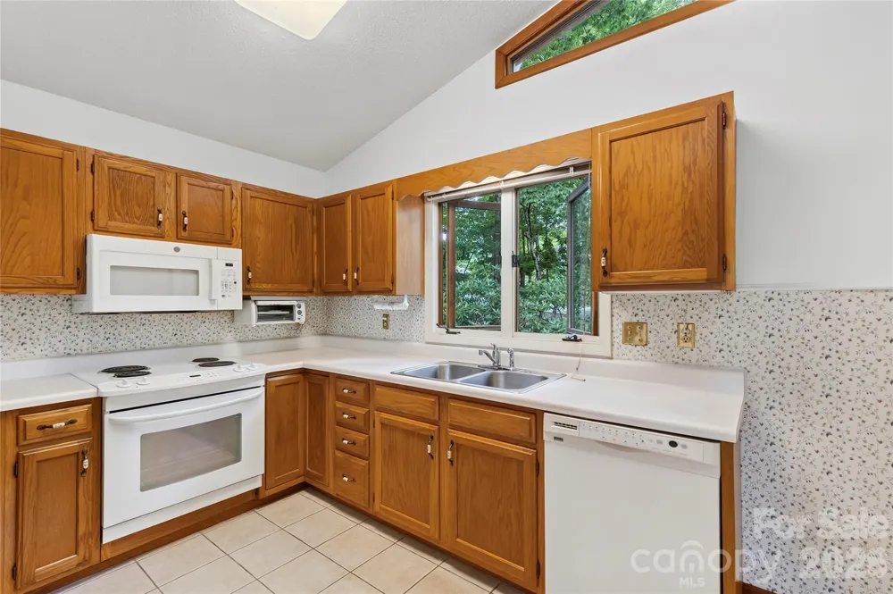 109 Usdasdi Drive #U19 L020B Brevard, NC 28712