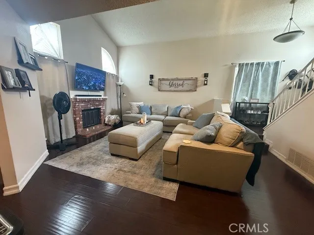 6773 Foxcroft Court Chino, CA 91710