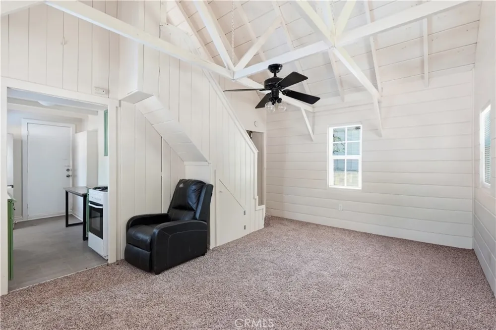 369 Log Crestline, CA 92325