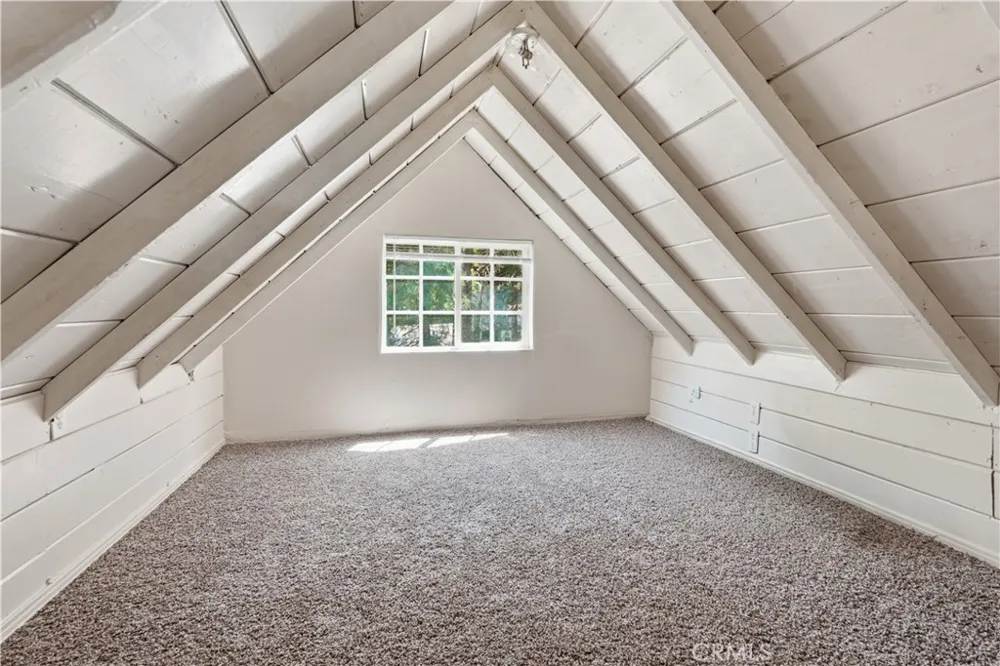 369 Log Crestline, CA 92325