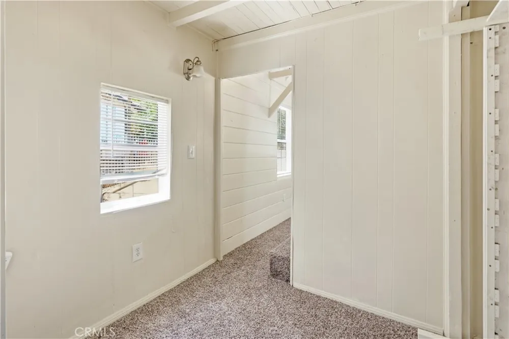 369 Log Crestline, CA 92325