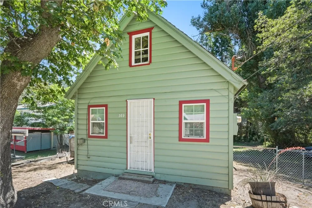 369 Log Crestline, CA 92325