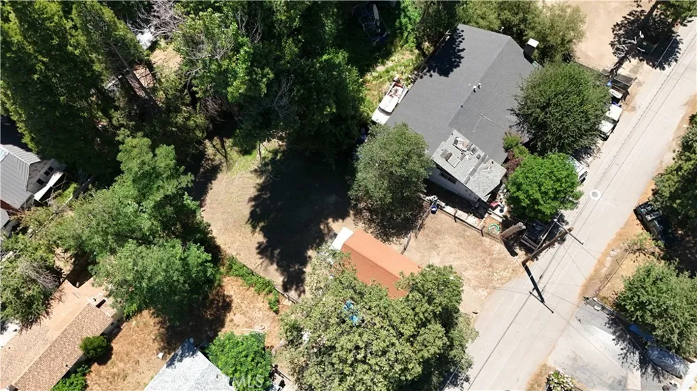 369 Log Crestline, CA 92325