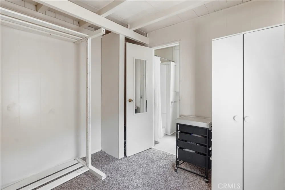 369 Log Crestline, CA 92325
