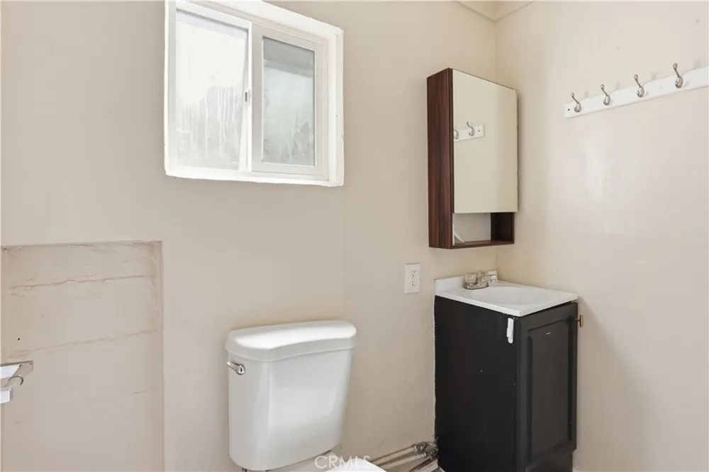 369 Log Crestline, CA 92325