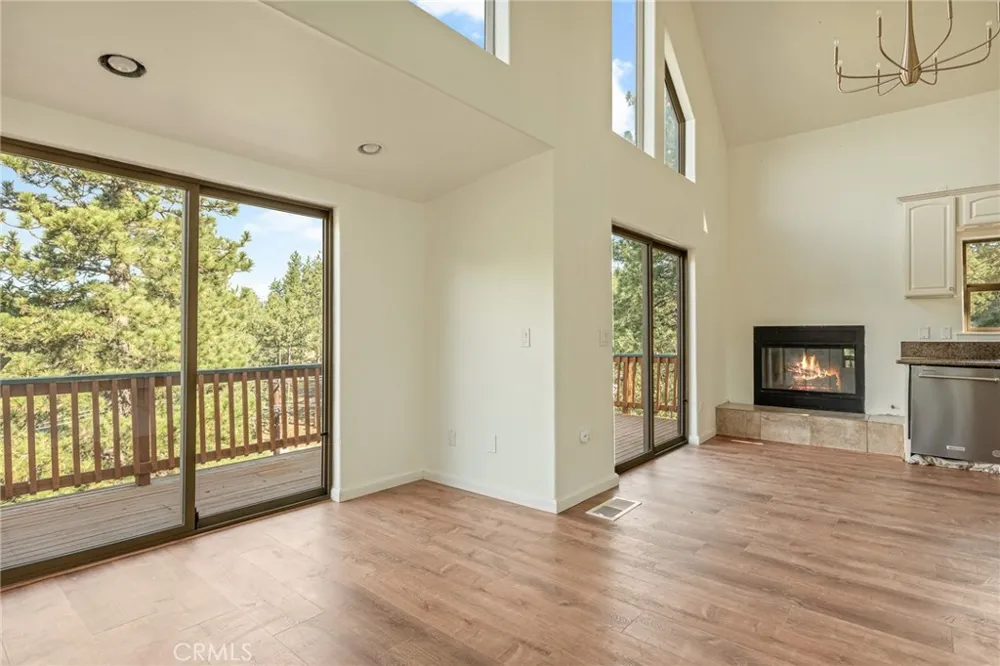 32792 Deer Lick Drive Running Springs, CA 92382