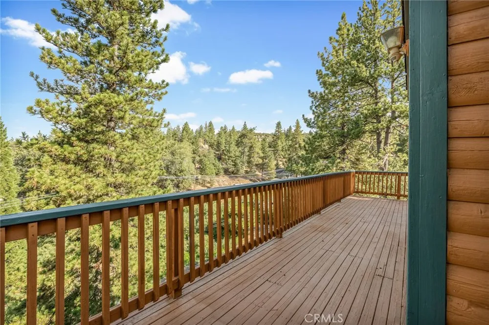 32792 Deer Lick Drive Running Springs, CA 92382
