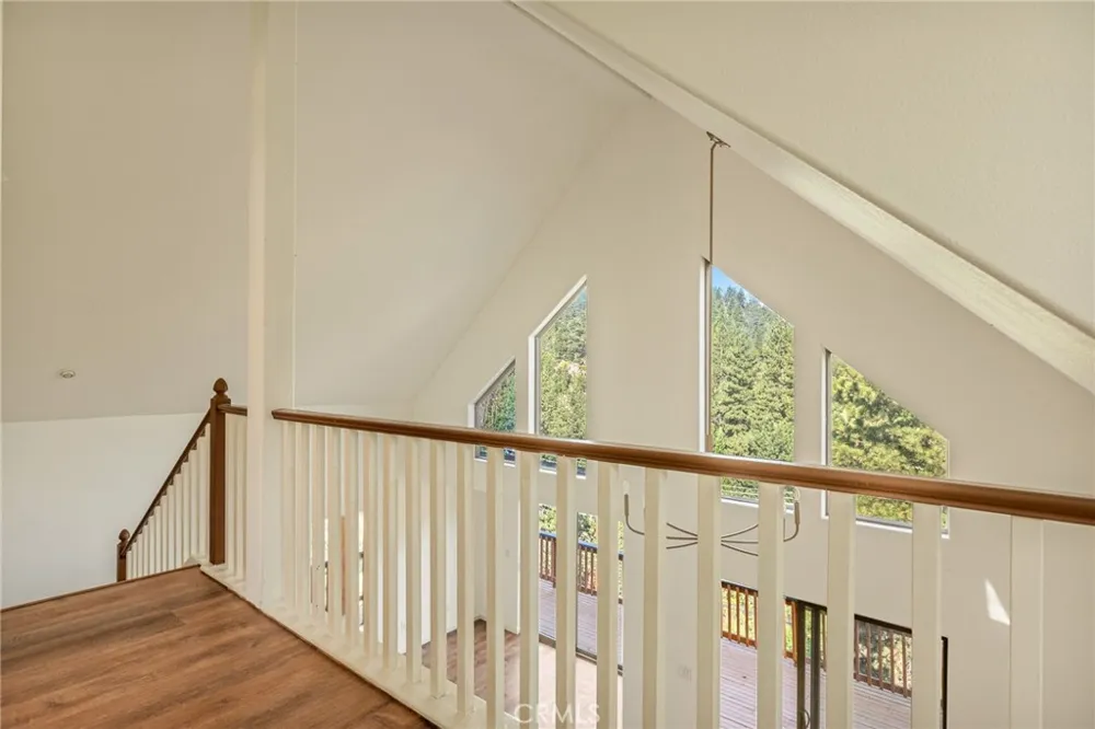 32792 Deer Lick Drive Running Springs, CA 92382