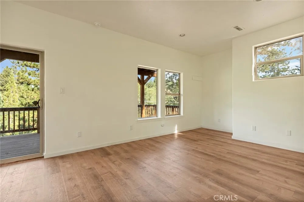 32792 Deer Lick Drive Running Springs, CA 92382