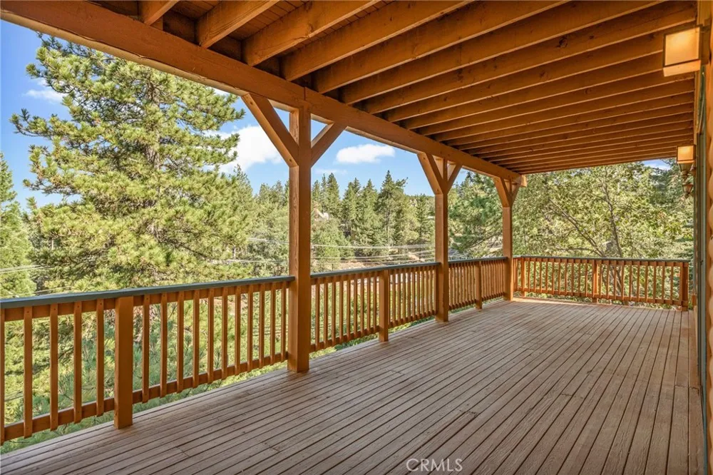 32792 Deer Lick Drive Running Springs, CA 92382