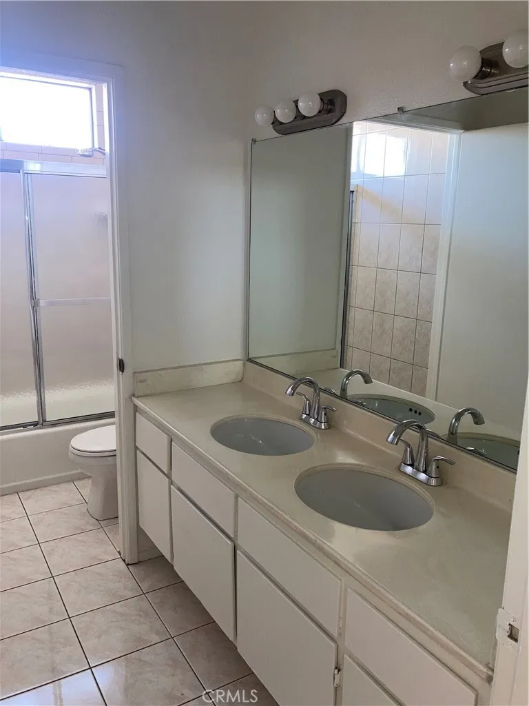 8505 Columbus Avenue #315 North Hills, CA 91343