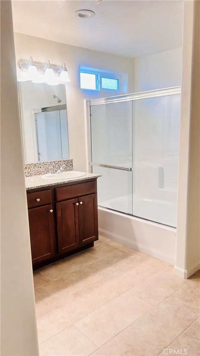 2035 W Chianti Way Hanford, CA 93230
