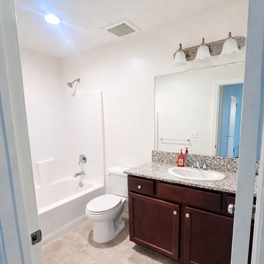 2035 W Chianti Way Hanford, CA 93230