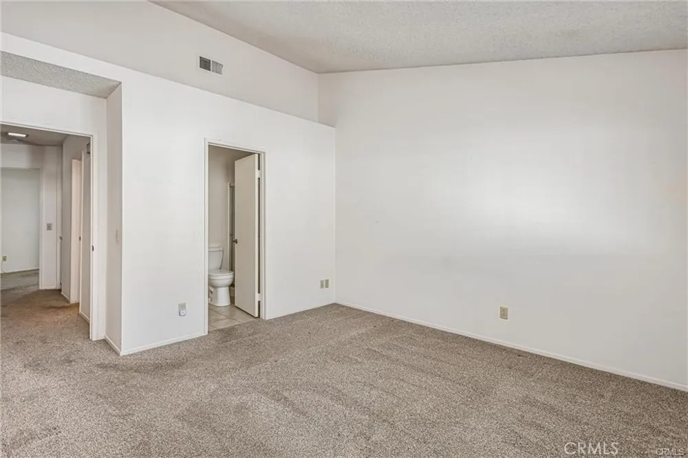 1024 Hogan Banning, CA 92220