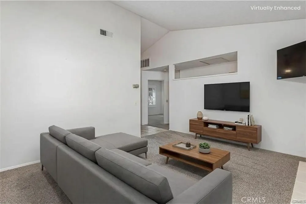 1024 Hogan Banning, CA 92220
