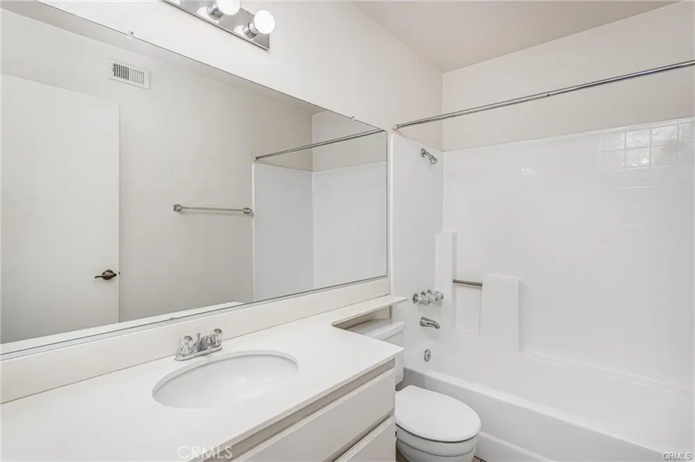 1024 Hogan Banning, CA 92220