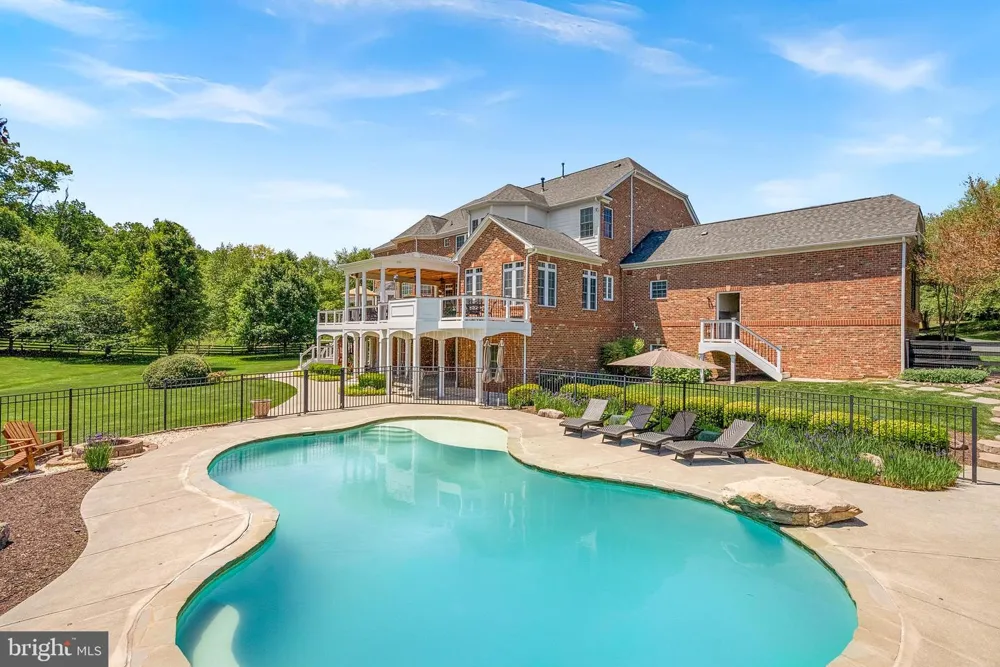 20319 TANAGER PLACE Leesburg, VA 20175