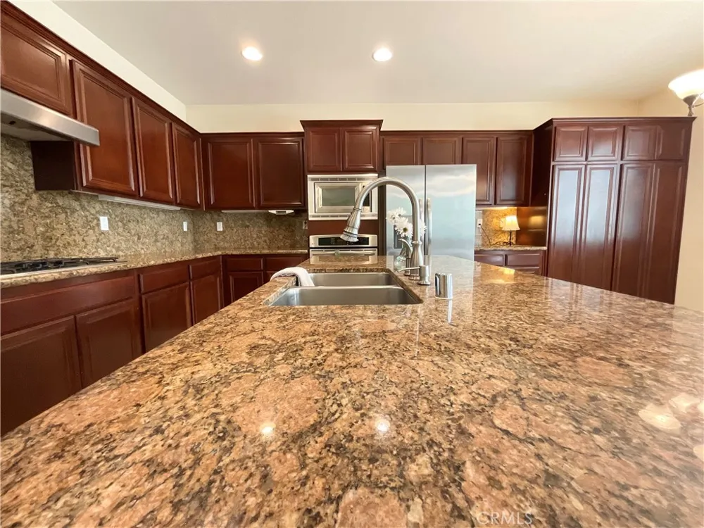 7142 Hidden Court Highland, CA 92346