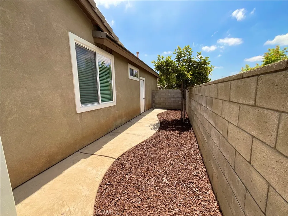 7142 Hidden Court Highland, CA 92346