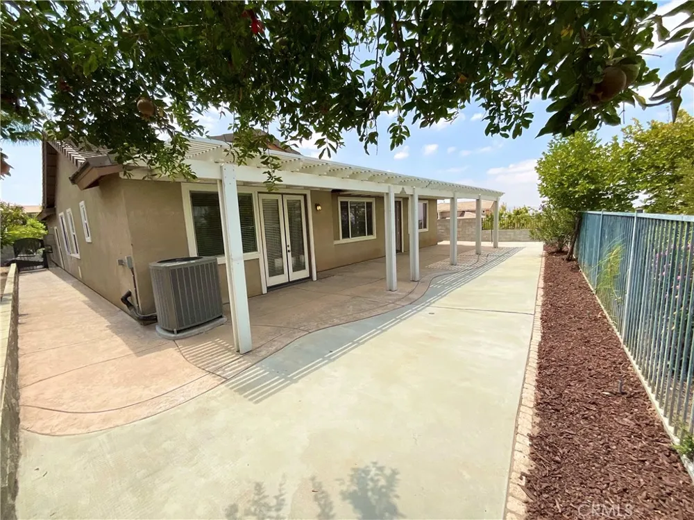 7142 Hidden Court Highland, CA 92346
