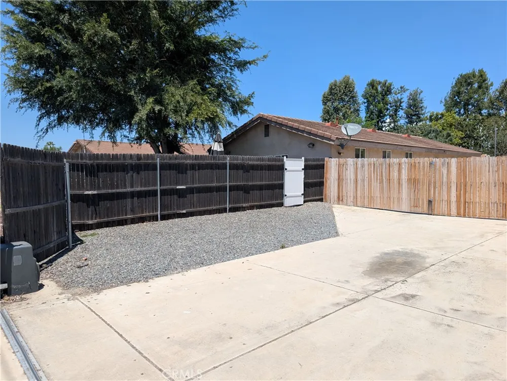 11377 Buckskin Avenue Montclair, CA 91763