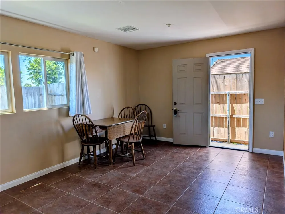 11377 Buckskin Avenue Montclair, CA 91763