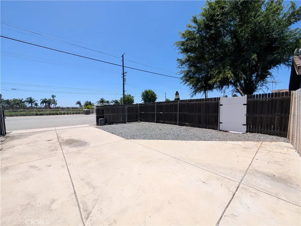 11377 Buckskin Avenue Montclair, CA 91763