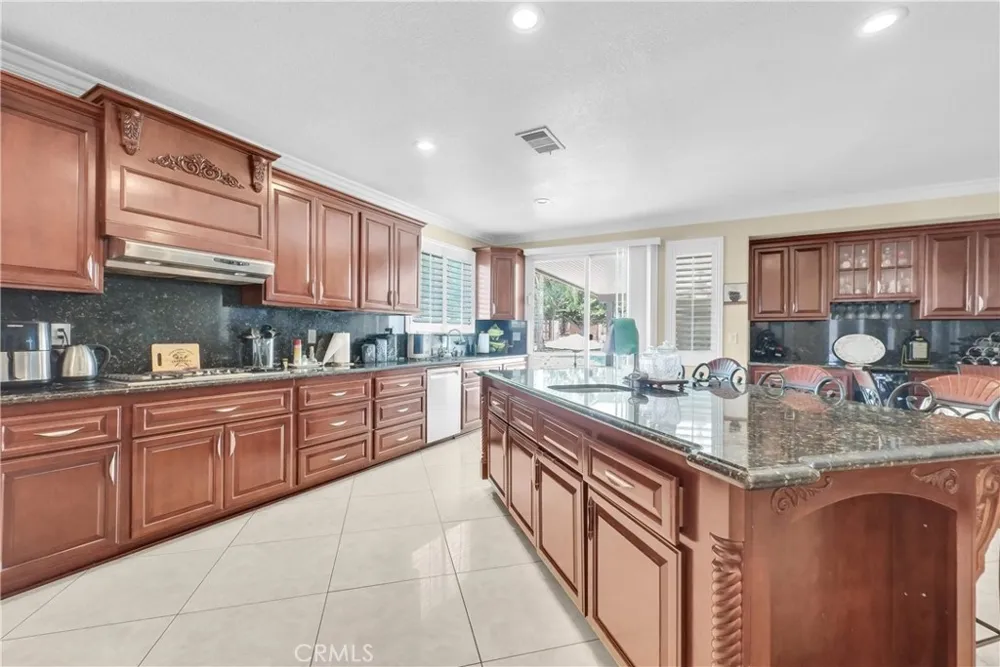 19246 Sterling Hill Perris, CA 92570