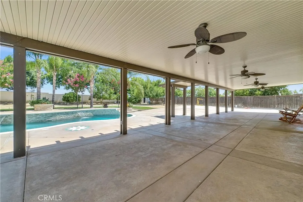 19246 Sterling Hill Perris, CA 92570