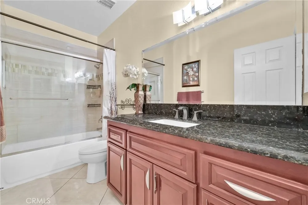 19246 Sterling Hill Perris, CA 92570