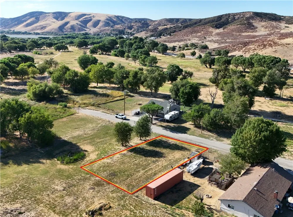 Ashtree Drive Lake Hughes, CA 93532