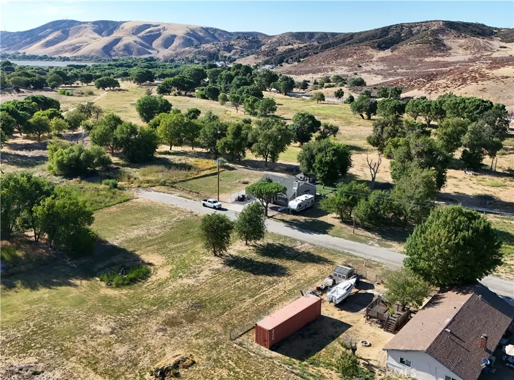 Ashtree Drive Lake Hughes, CA 93532