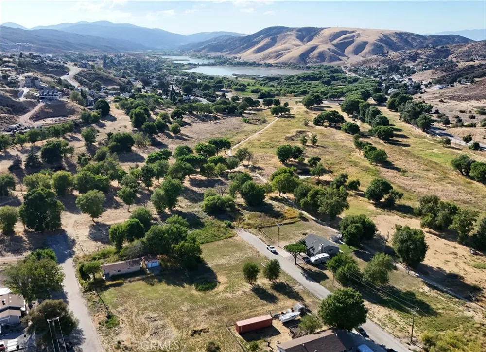 Ashtree Drive Lake Hughes, CA 93532