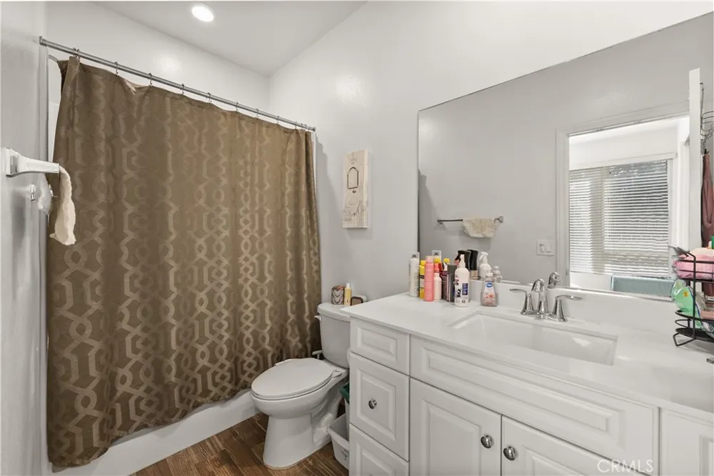 10674 Paramount Downey, CA 90241